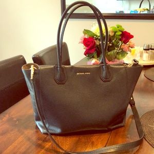 Black Medium Sized Michael Kors Purse